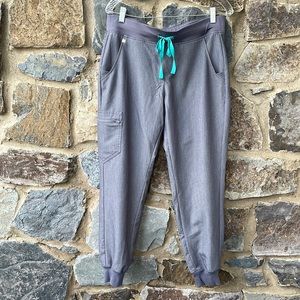 FIGS Zamora 2.0 Jogger Scrub Pants Women’s Graphite Gray size Medium